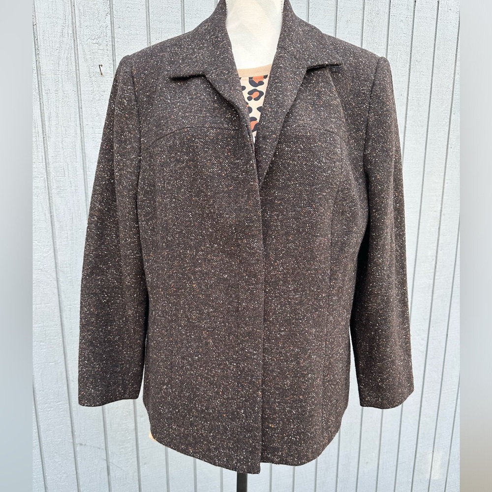 Apostrophe Black with White Nubby Jacket